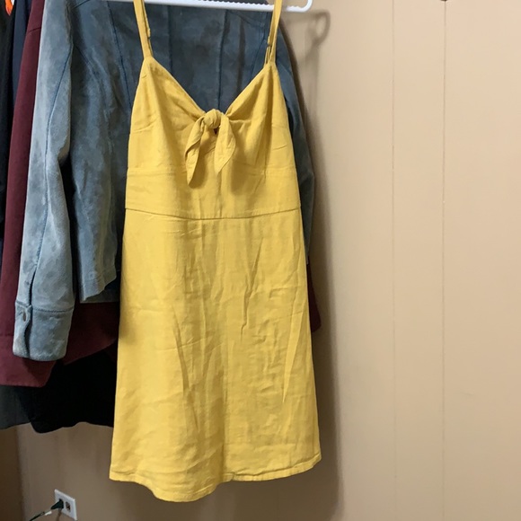 Hollister Short Yellow Dress - Picture 4 of 4